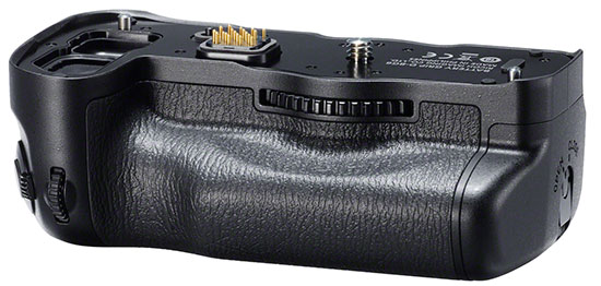 Pentax-D-BG6-battery-grip-for-K-1-camera